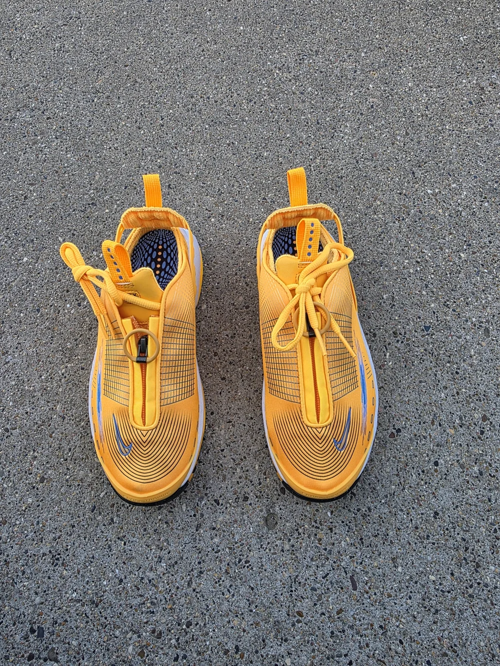 Nike Air Max Craze sneakers Women Size 6.